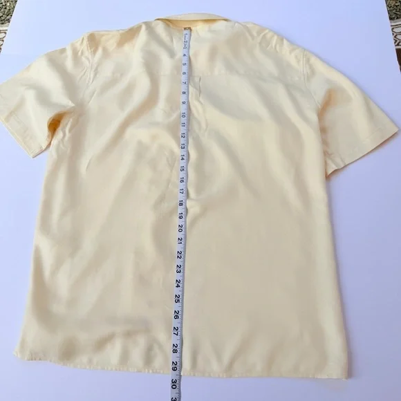 Men’s Jos A Bank Short Sleeve Silk Shirt Size Medium - Picture 5 of 6
